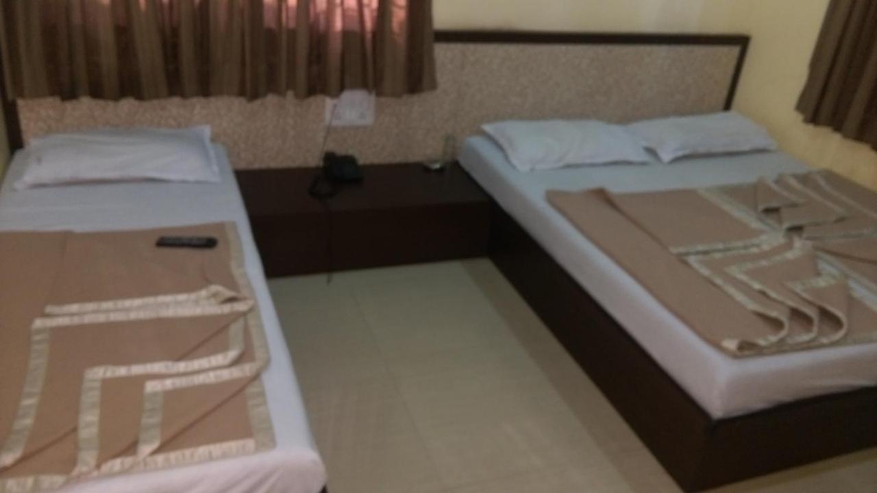 Hotel Sai Niwas Širdi Exteriér fotografie